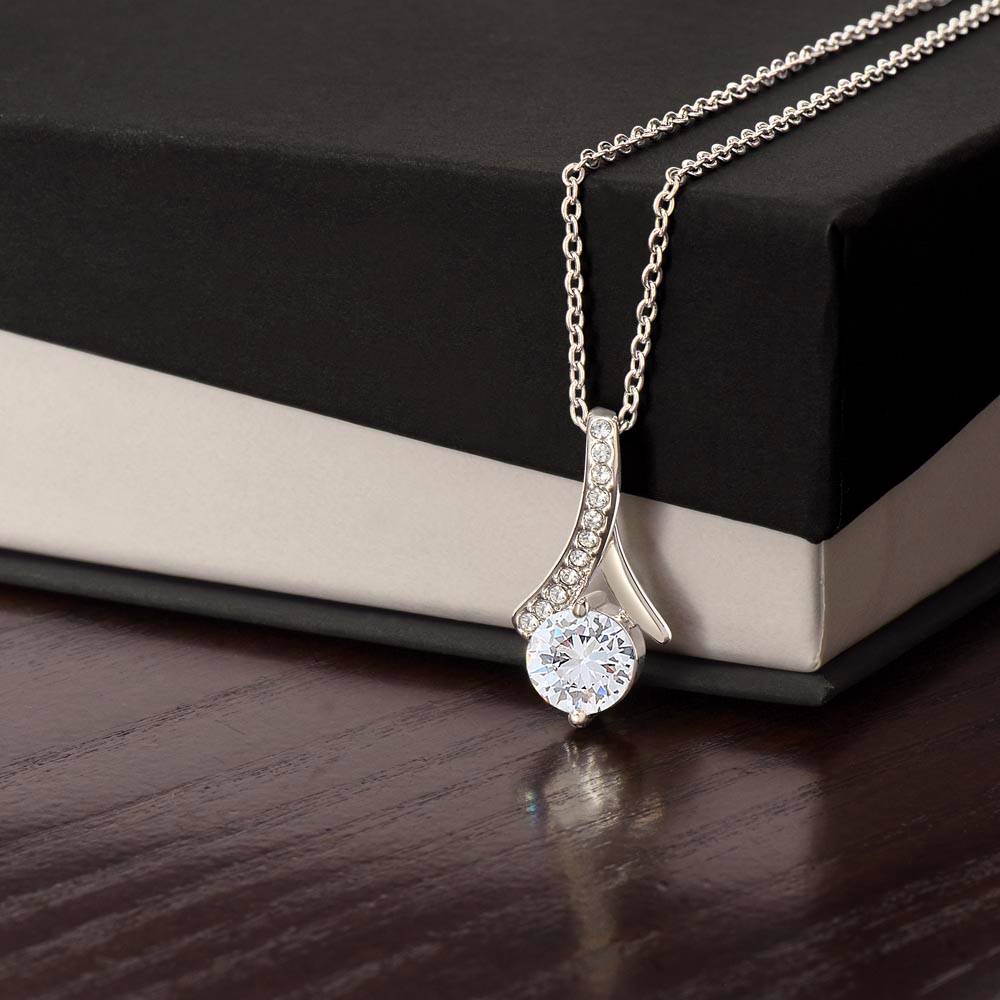 Beautiful Gift. Alluring Beauty Necklace/Non-Message Card