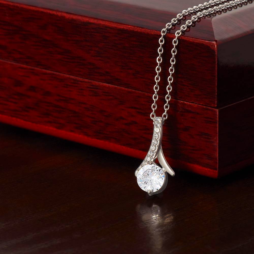 Beautiful Gift. Alluring Beauty Necklace/Non-Message Card