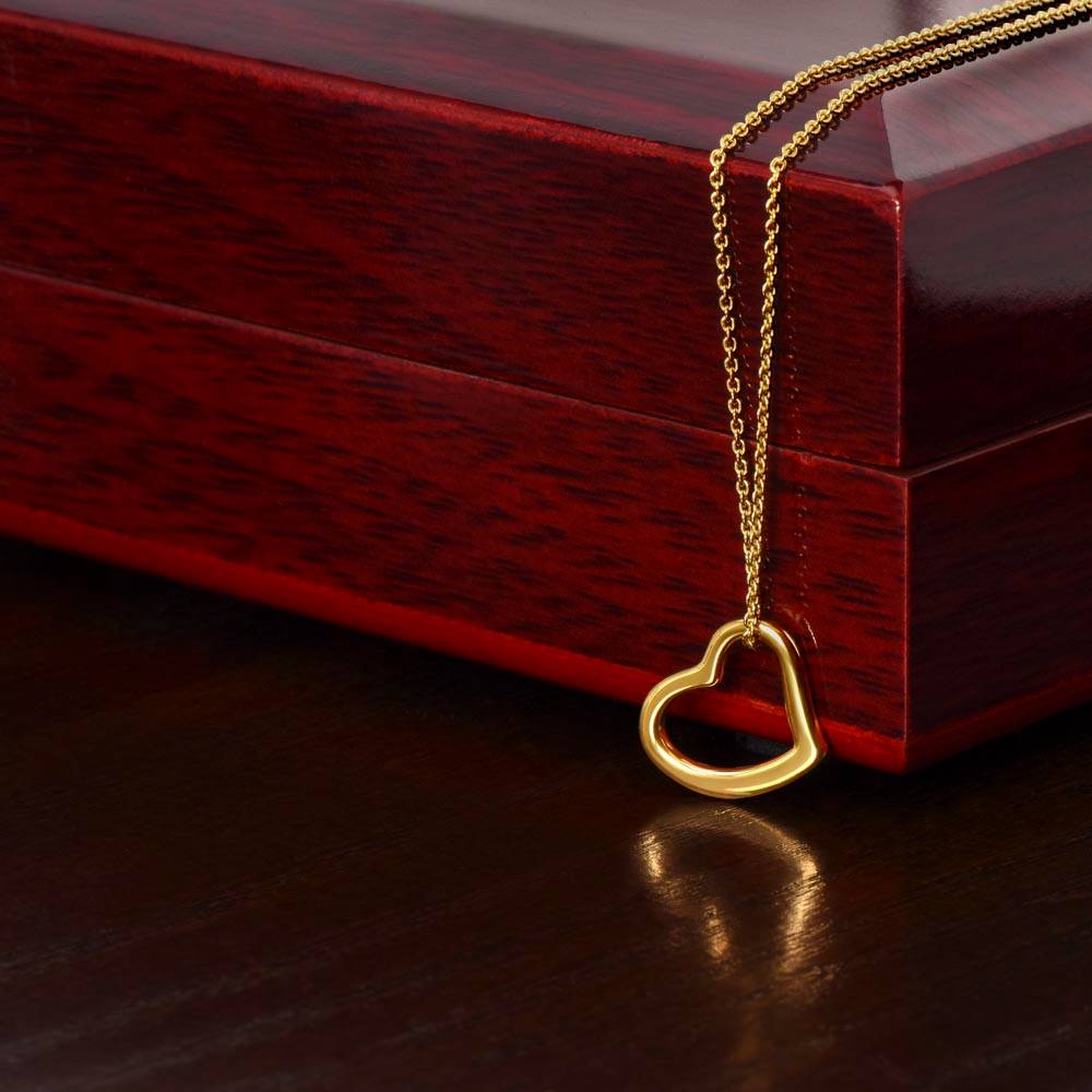 Beautiful Gift. Delicate Heart Necklace/Non-Message Card